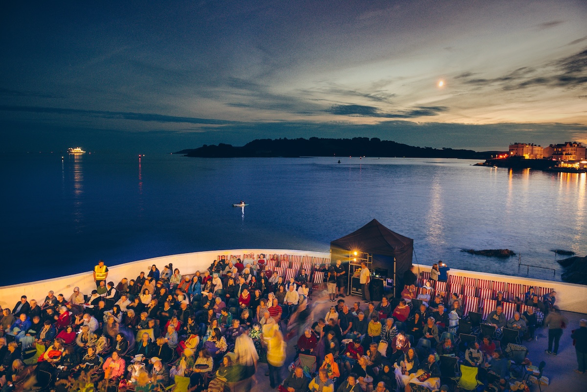 lido sea night