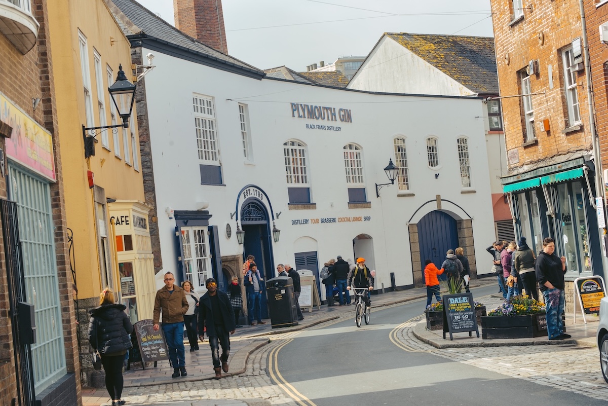 Street Plymouth Gin